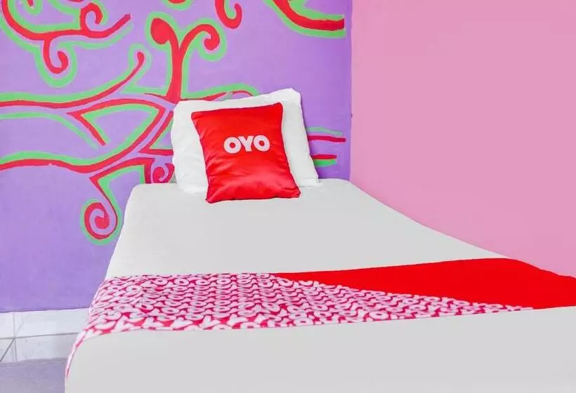 Hotelli Oyo 92110 Christine Home Stay Syariah