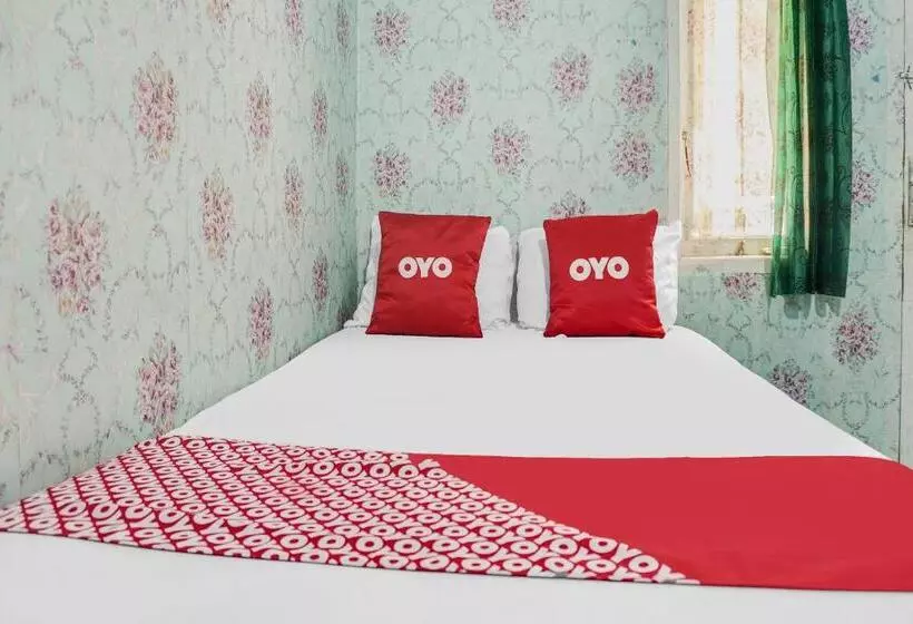 Hotelli Oyo 92110 Christine Home Stay Syariah