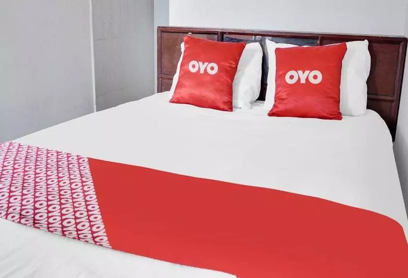 Hotelli Oyo 92110 Christine Home Stay Syariah