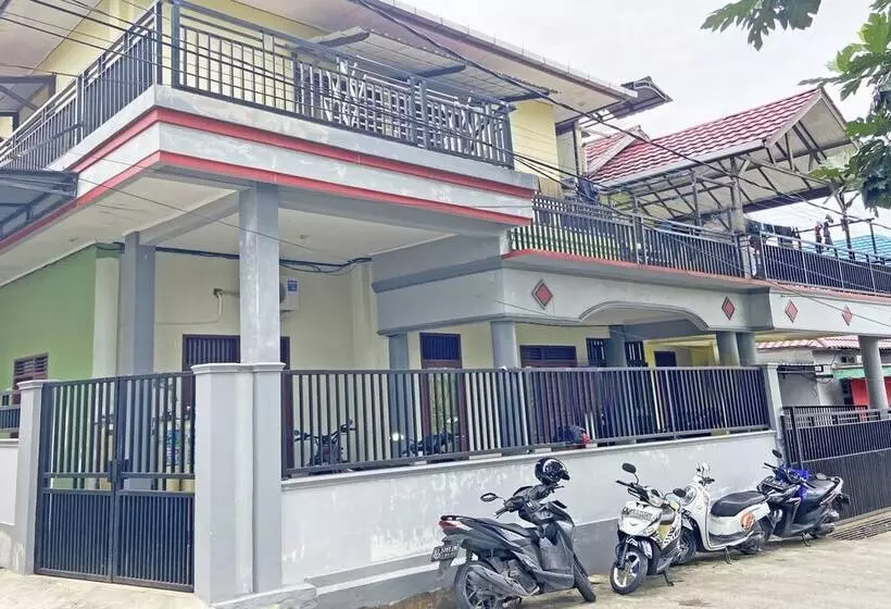 ホテル Spot On 92037 Jokotole 2 Homestay