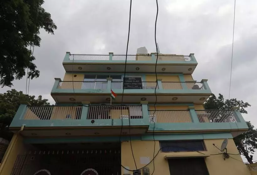 ホテル Spot On 92037 Jokotole 2 Homestay