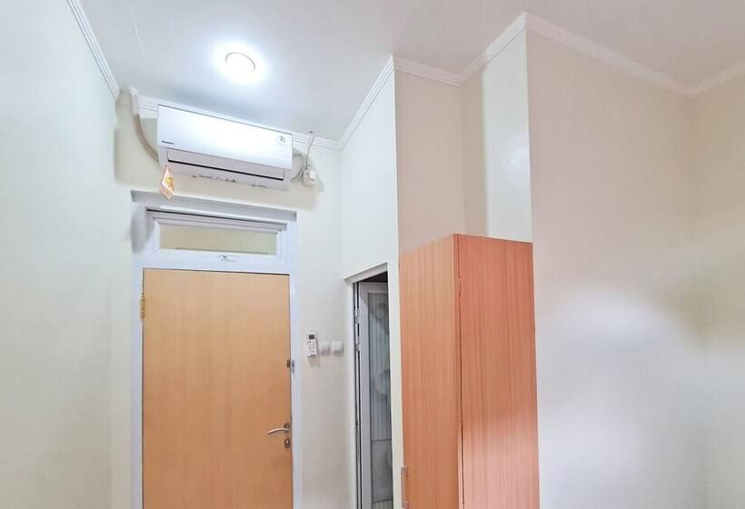 ホテル Spot On 92037 Jokotole 2 Homestay