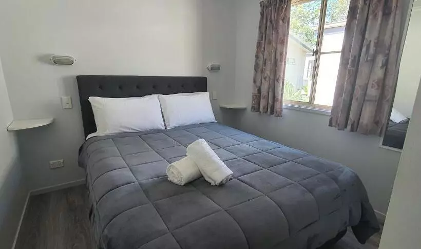 Motelli Sunset Caravan Park Woolgoolga