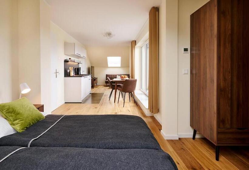 Пансион Bei Meyers   Zwenkauer See