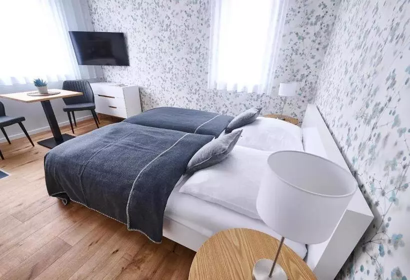 Majatalo Bei Meyers   Zwenkauer See