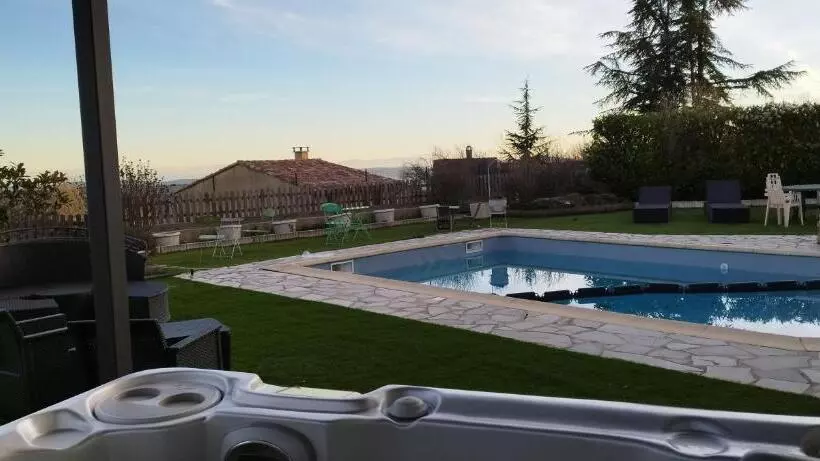 ペンション La Halte Gourmande