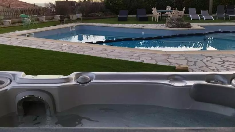 ペンション La Halte Gourmande