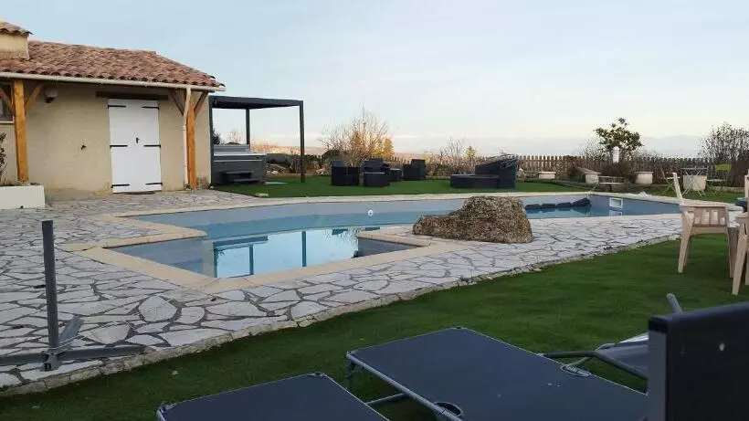 ペンション La Halte Gourmande