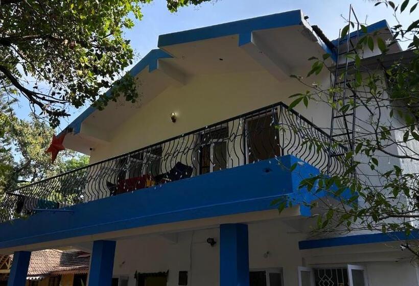 פנסיון Muffys Guest House