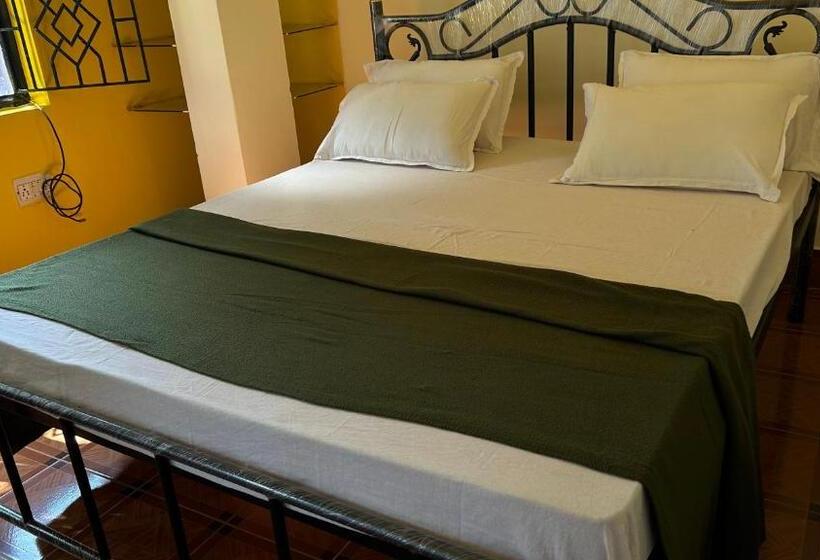 פנסיון Muffys Guest House