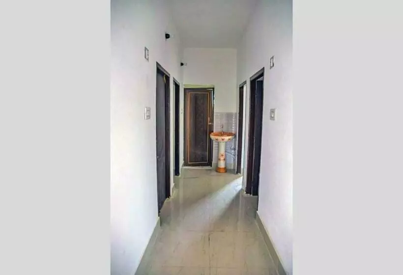 ペンション Sri Chaitanya Saraswat Institute