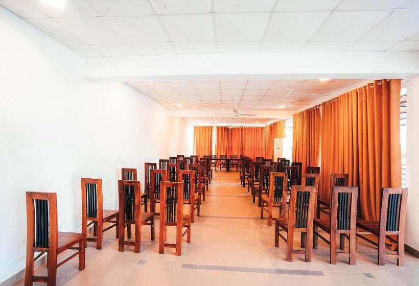 פנסיון Sun Ray Rest House