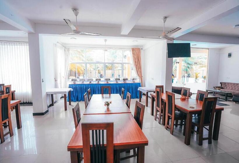 פנסיון Sun Ray Rest House