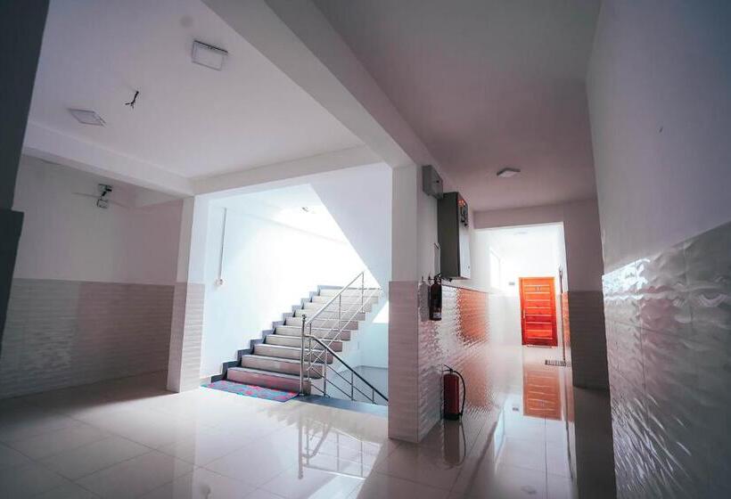 פנסיון Sun Ray Rest House