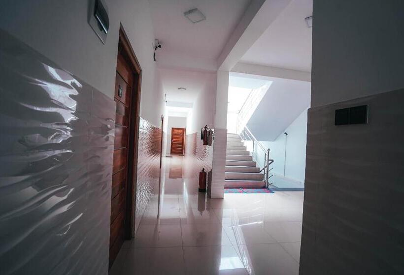 פנסיון Sun Ray Rest House