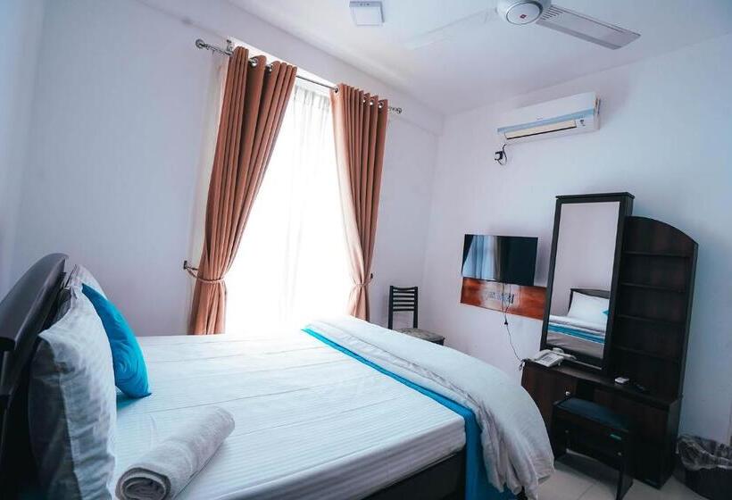 פנסיון Sun Ray Rest House