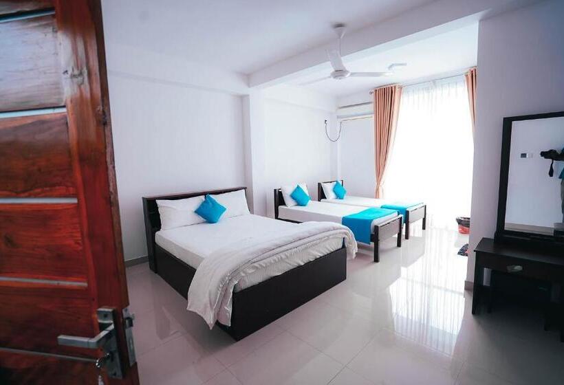 פנסיון Sun Ray Rest House