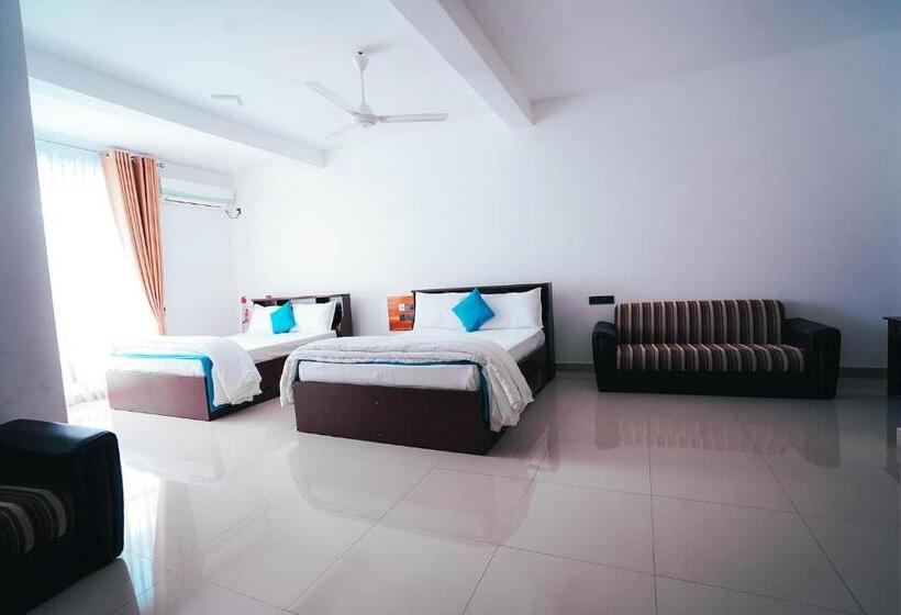 פנסיון Sun Ray Rest House