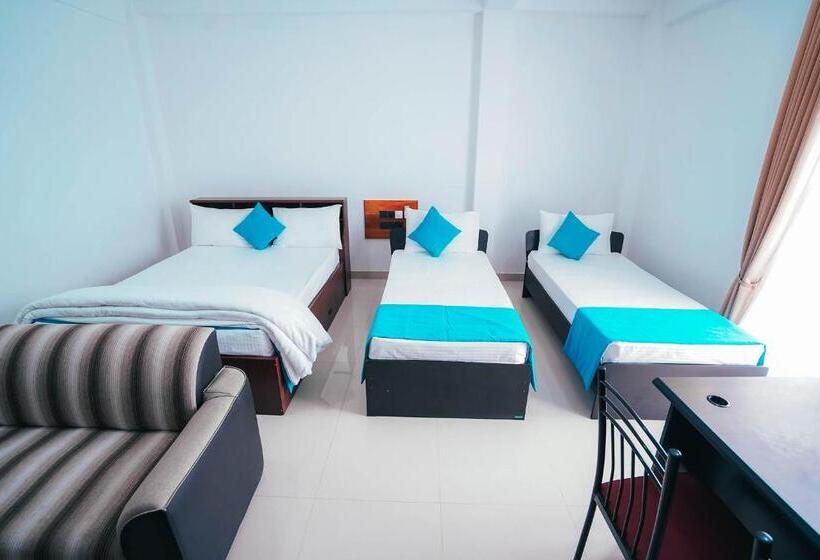 פנסיון Sun Ray Rest House