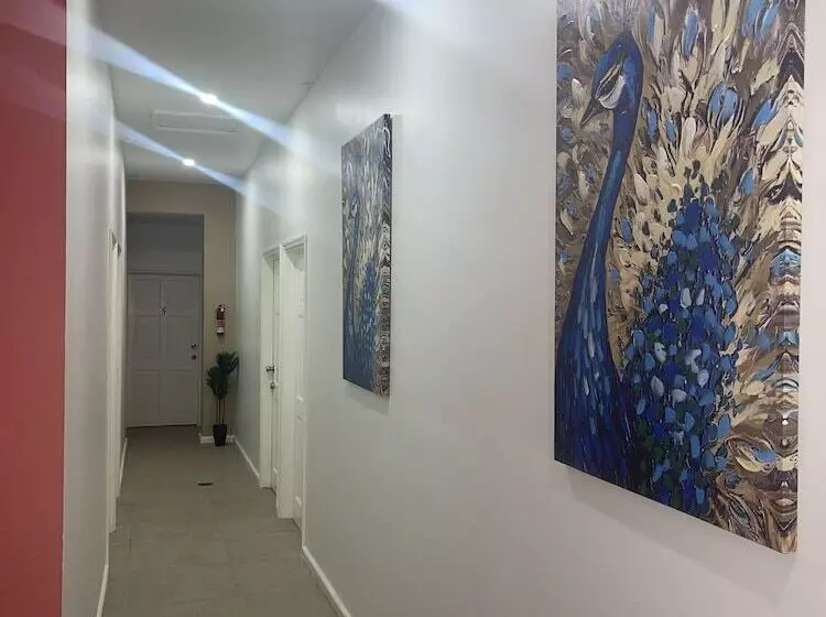 پانسیون The Colosseum