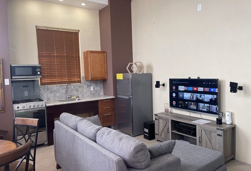 پانسیون The Colosseum