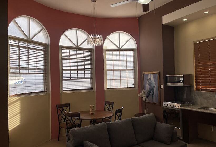 پانسیون The Colosseum