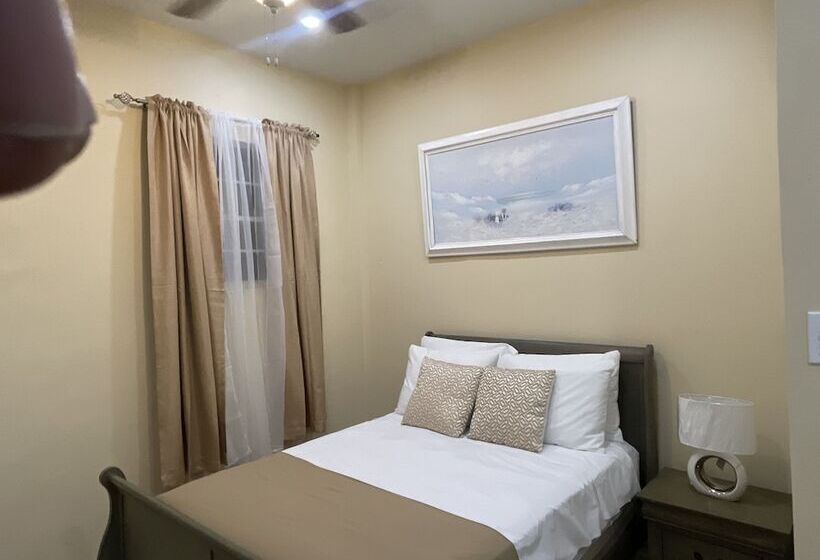 پانسیون The Colosseum