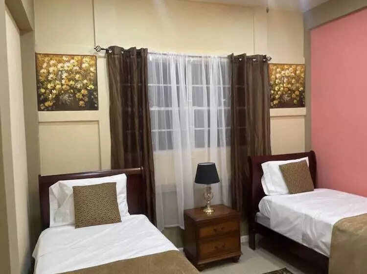 پانسیون The Colosseum