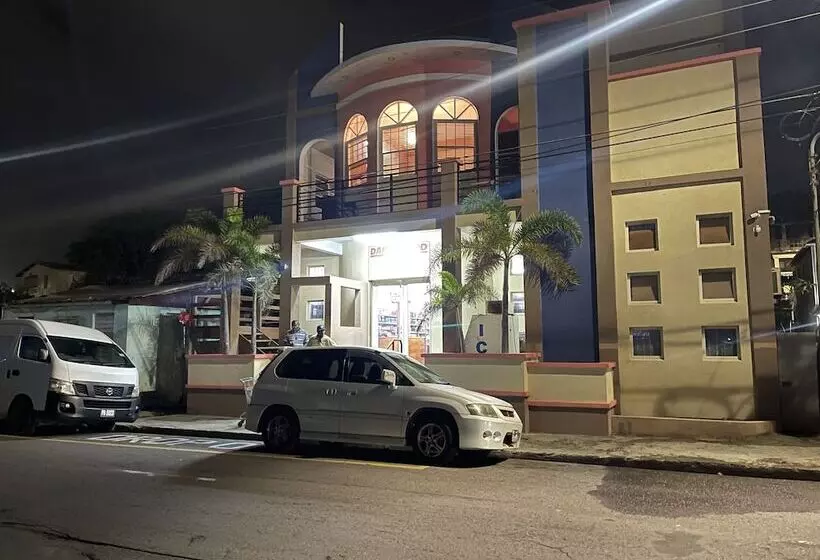 پانسیون The Colosseum