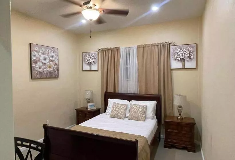 پانسیون The Colosseum