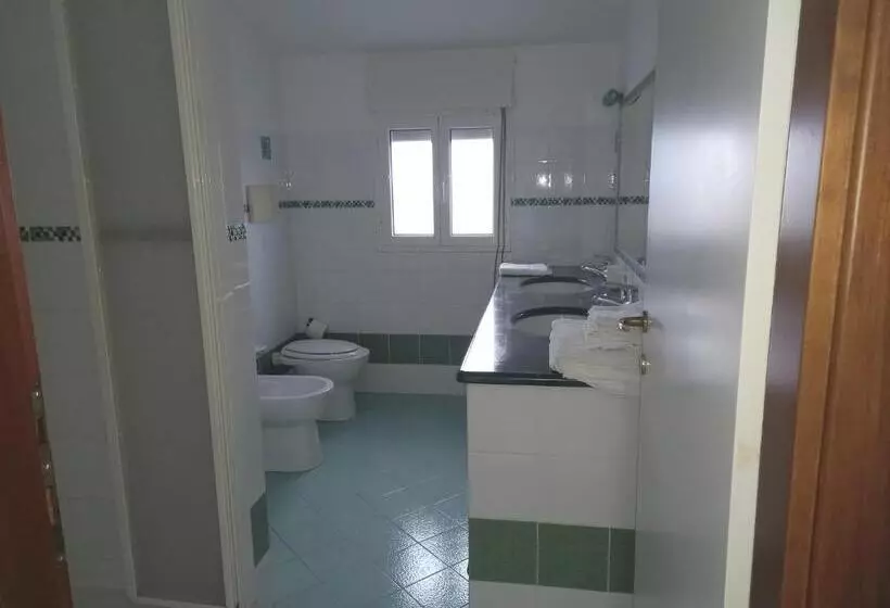 Aamiaismajoitus (B&B) Villa Acquamarina