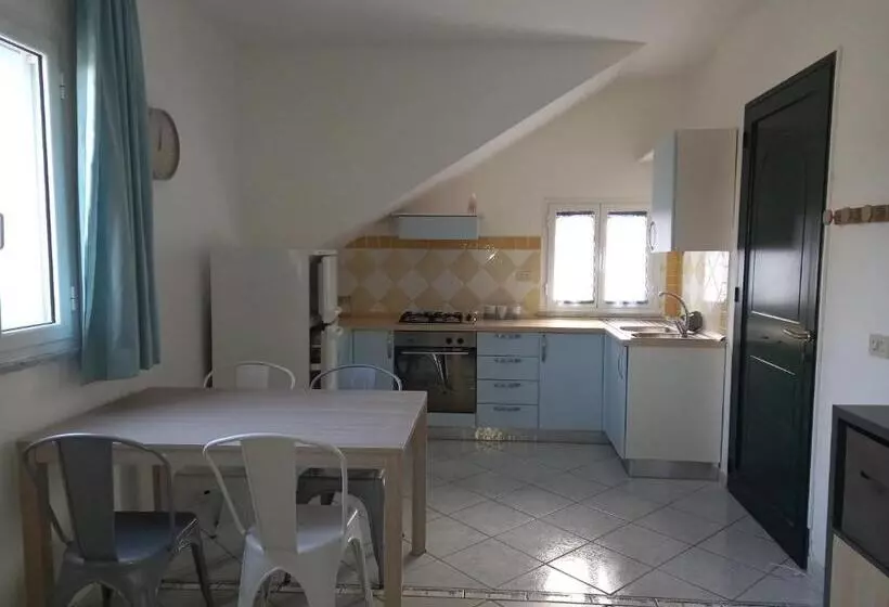 Aamiaismajoitus (B&B) Villa Acquamarina
