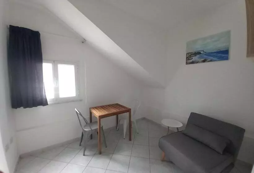 Aamiaismajoitus (B&B) Villa Acquamarina