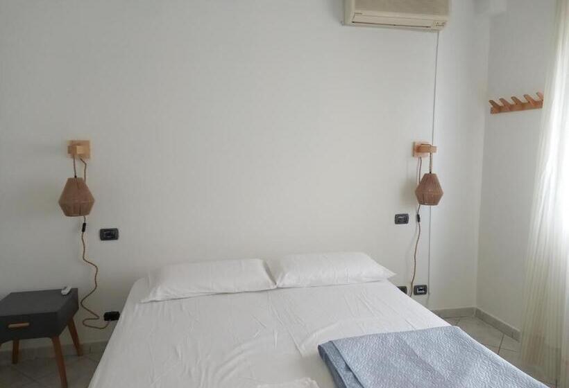 مبيت وإفطار Villa Acquamarina