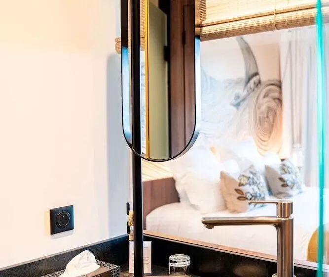 هتل Hôtel Roz Marine Thalasso Resort