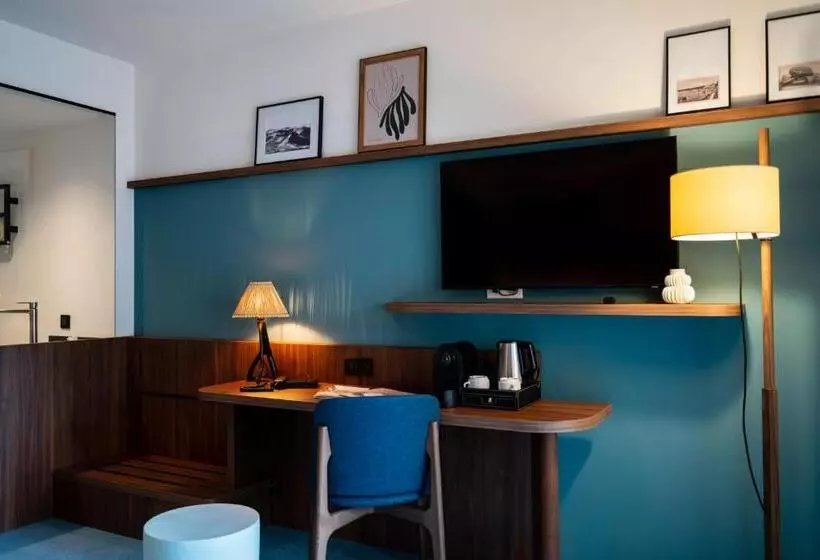 هتل Hôtel Roz Marine Thalasso Resort