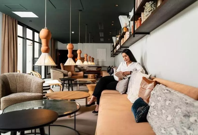 هتل Hôtel Roz Marine Thalasso Resort