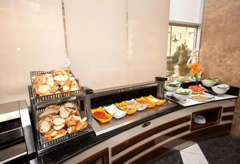 ホテル Konak Park