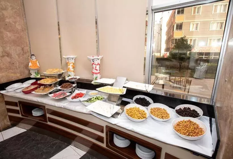 ホテル Konak Park