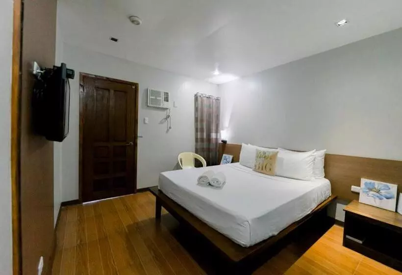 هتل Madonna Hometel And Suites