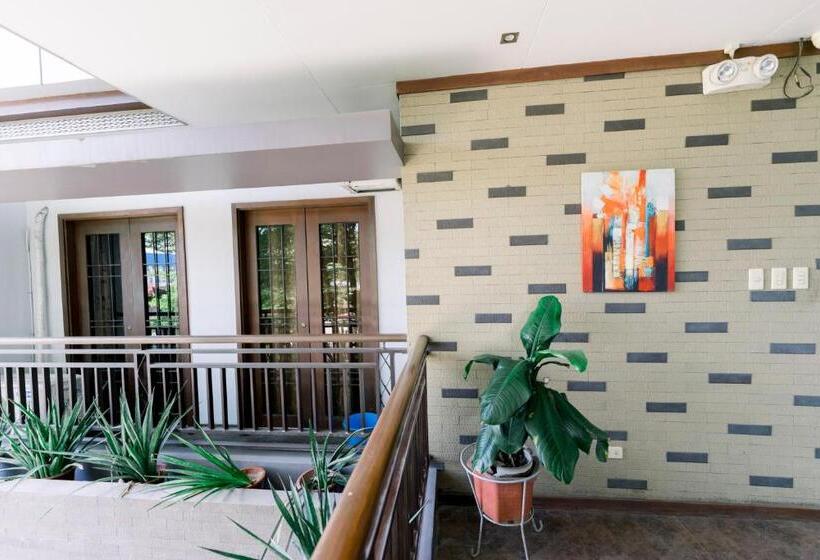 בית מלון כפרי Madonna Hometel And Suites