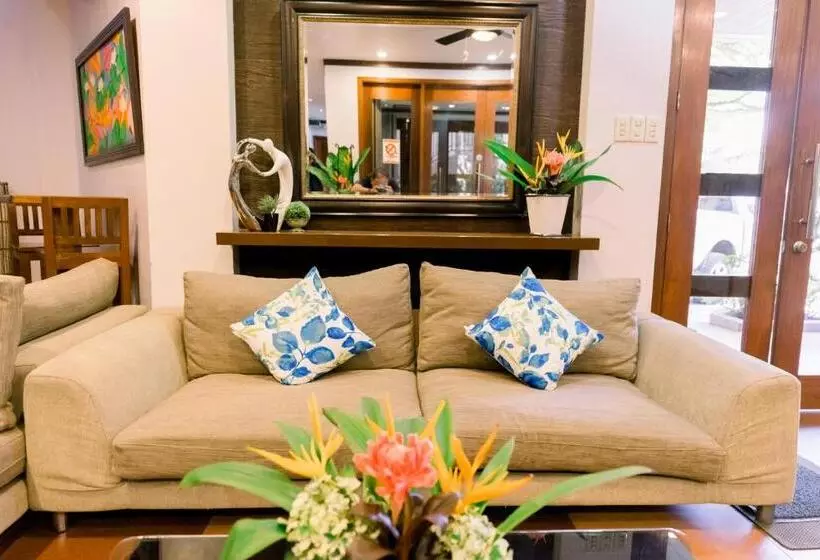 هتل Madonna Hometel And Suites