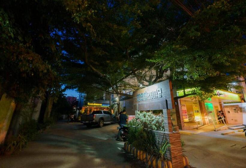 בית מלון כפרי Madonna Hometel And Suites