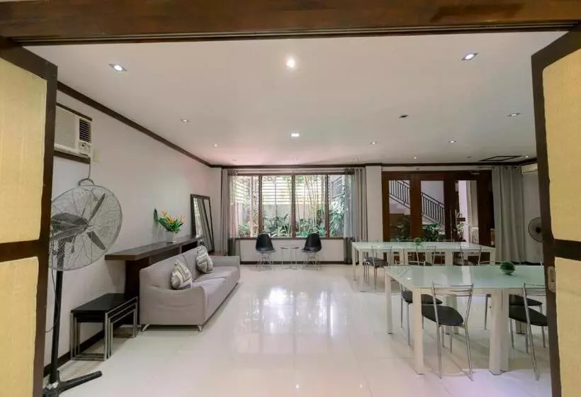هتل Madonna Hometel And Suites