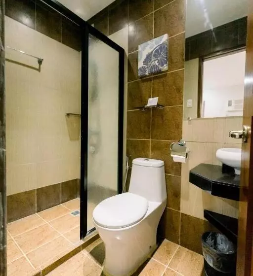 هتل Madonna Hometel And Suites