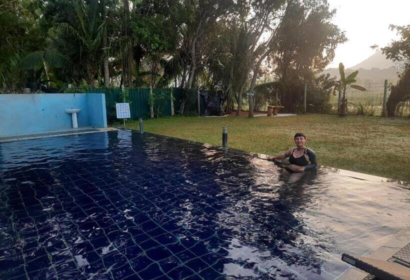 Отель Margosa Mountain Villa