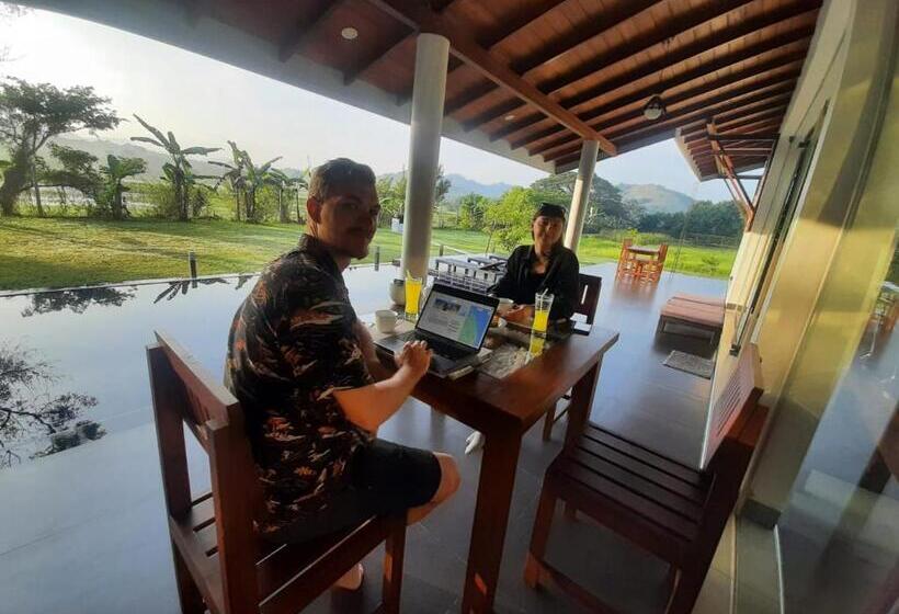 Отель Margosa Mountain Villa