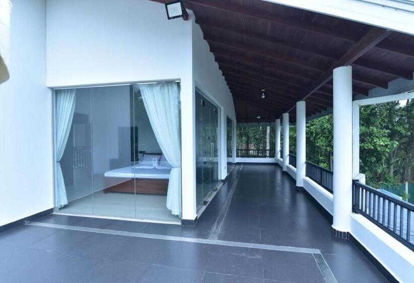 Отель Margosa Mountain Villa