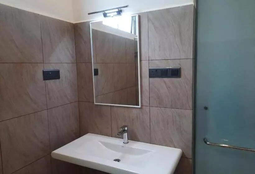 Hotelli Margosa Mountain Villa