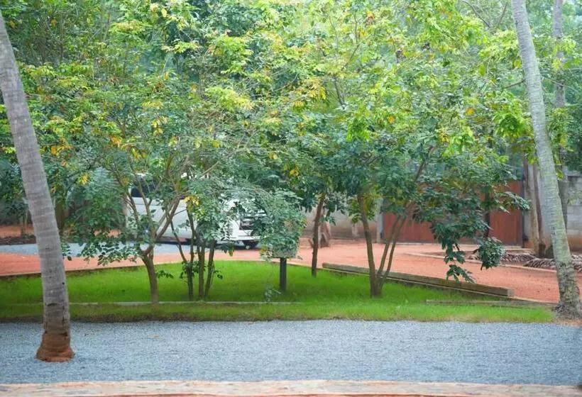 Hotelli Margosa Mountain Villa